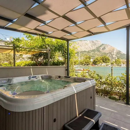 Apartment Luxury With Hot Tub Omis