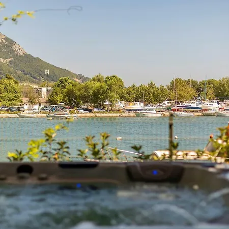 Luxury With Hot Tub Apartment Omis